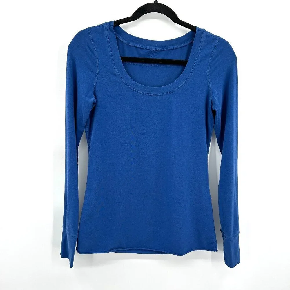 LULULEMON Women's Blue Black Graphic Print Scoop Neck Raw Hem Shirt Size Medium